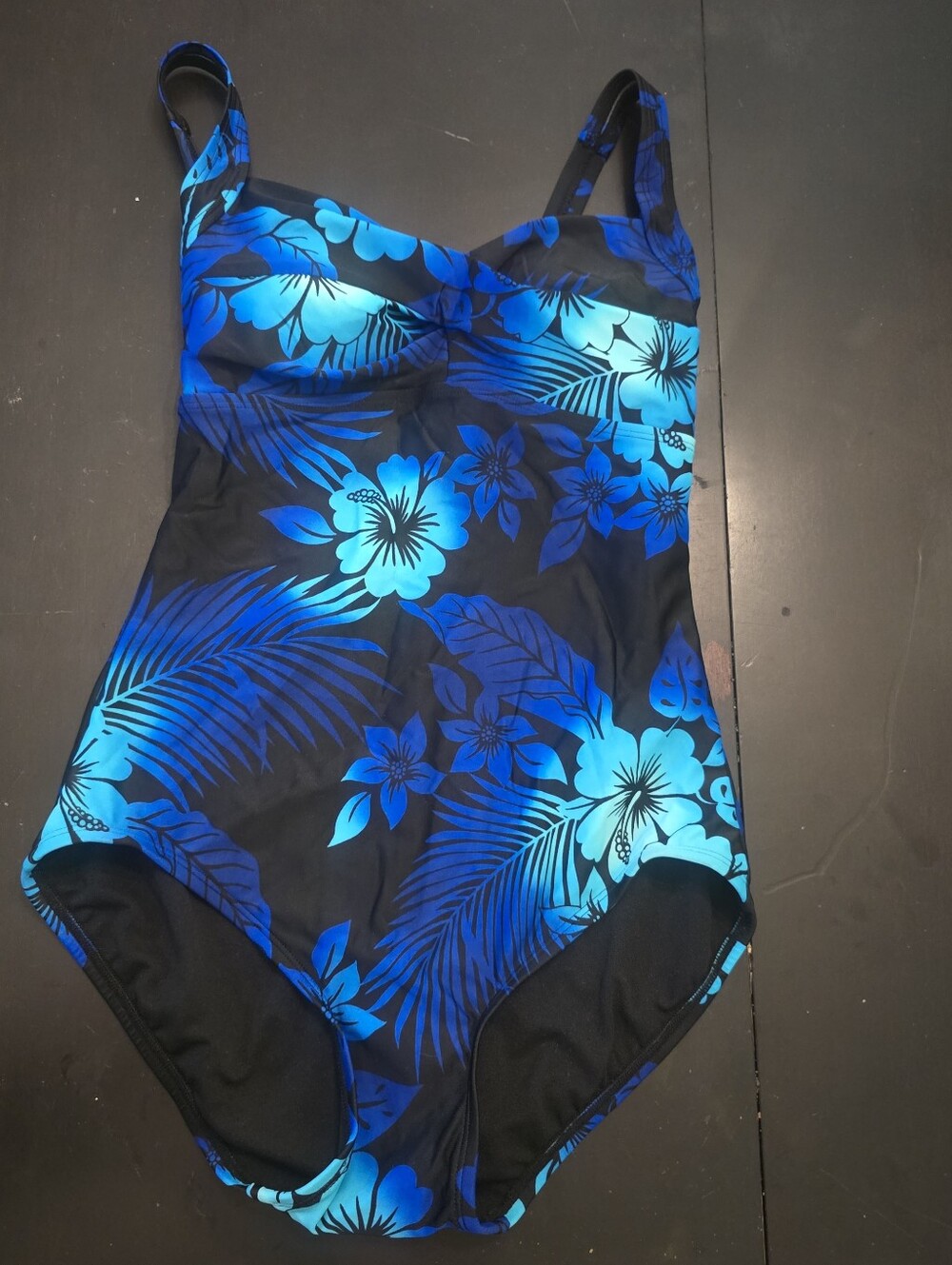 TYR Women's Nylon Hawaiin Twisted Bra Control Fit One Piece Swimsuit Size 8 New